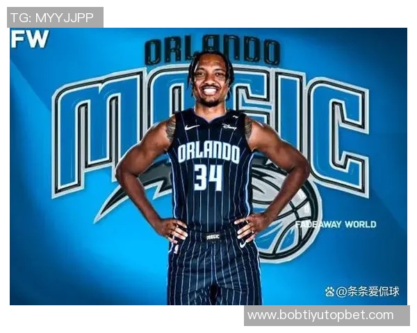 身材高挑的里斯身穿尼克斯配色大衣观战NBA绯闻男友小卡特为魔术出战